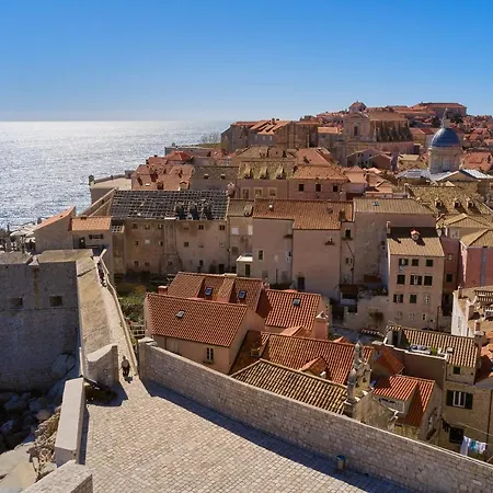 Villa Inside The Old Town With Private Terrace And Floor Heating *