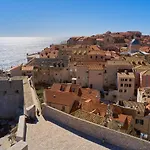 别墅 Inside The Old Town With Private Terrace And Floor Heating *