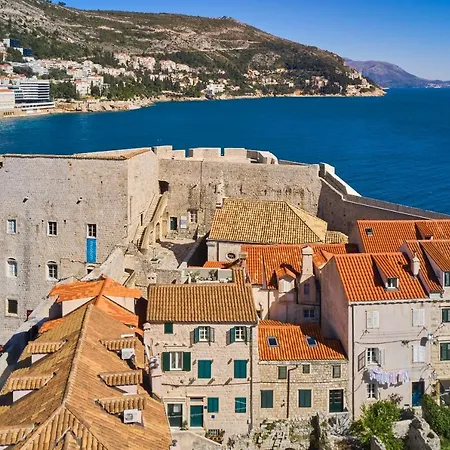 Inside The Old Town With Private Terrace And Floor Heating *