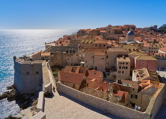 Villa Inside The Old Town With Private Terrace And Floor Heating *