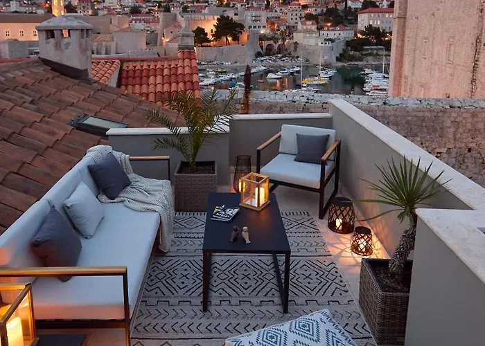 Villa Inside The Old Town With Private Terrace And Floor Heating